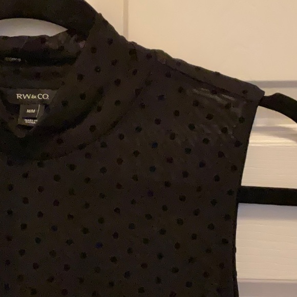 Black Sleeveless Top - Picture 2 of 3